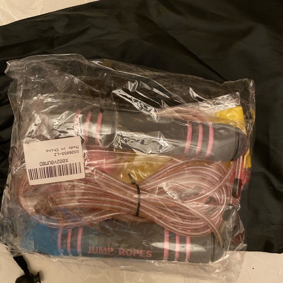 Ropeless Jump Rope | weighted cordless jumping rope and  3 Pcs Resistance Loop - Picture 6 of 6